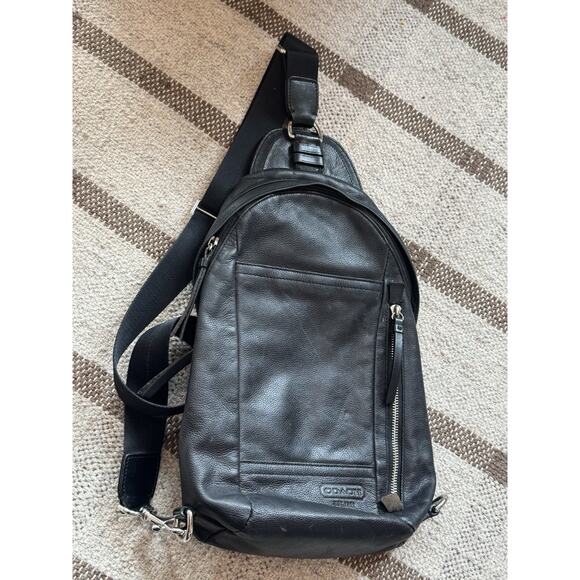 Coach Thompson Convertible Sling Bag Pack Black Smooth Calf Leather Men’s - Picture 2 of 16